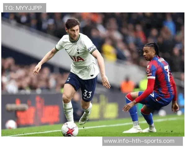 威尔士国家队迎来百场里程碑32岁后卫本戴维斯对阵比利时 威尔士国家队迎来百场里程碑32岁后卫本戴维斯对阵比利时