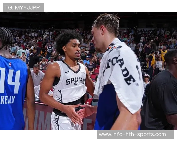 弗拉格全能表现助力球队哈珀状态低迷小理查德森火力全开